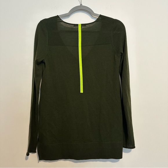 Duffy wool and cashmere green v-neck sweater - Picture 2 of 9